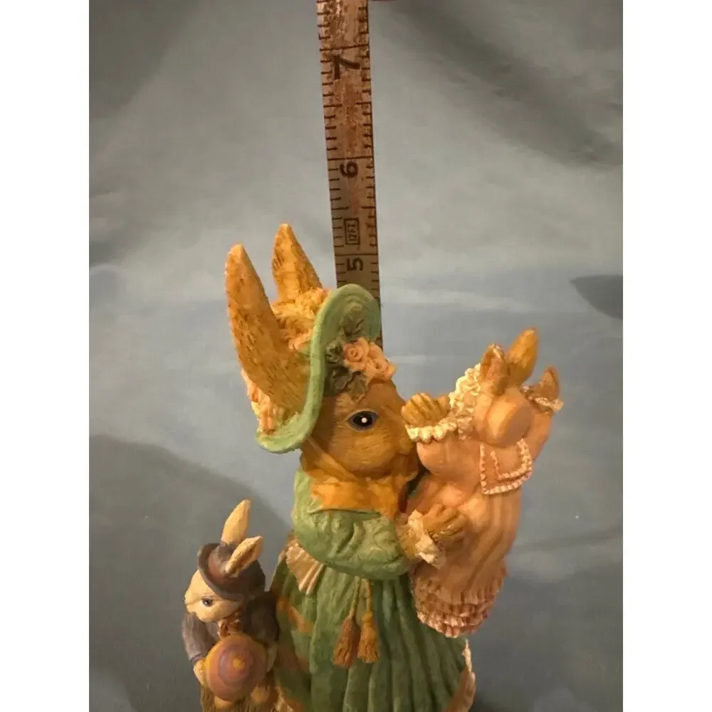 Vintage 1994 Victorian Collection Mother Hopper Tom Lilly Rabbit Figurine #VA23